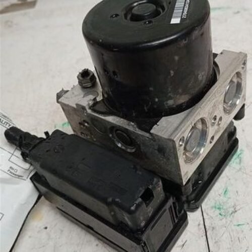 2013-2014 Volkswagen Golf Used ABS Pump & Module, Hatchback, Base